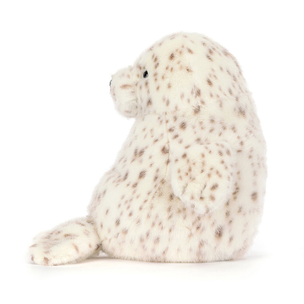 Galumphous Seal plush toy in cream – view 3